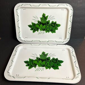 Vintage Set of 2 Metal TV Lap Bed Tray w/Folding Legs Green Pumpkin Leaf MCM.